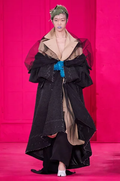 Look 26